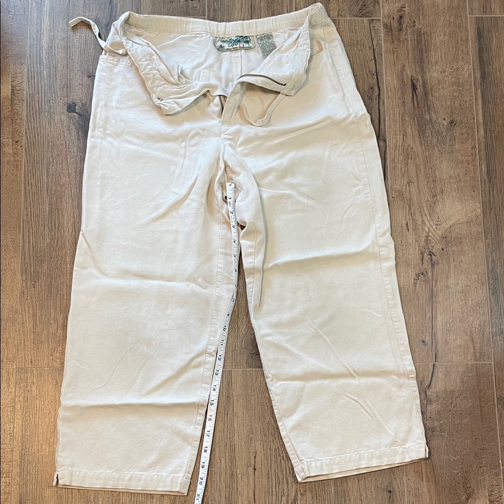 🌟 🌟 Women's Cream Cropped Pants